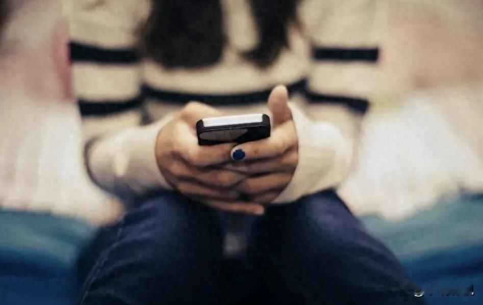 澳大利亚未成年人社交平台全面封杀，10大APP清退账户，孩子转向地下的新战场。