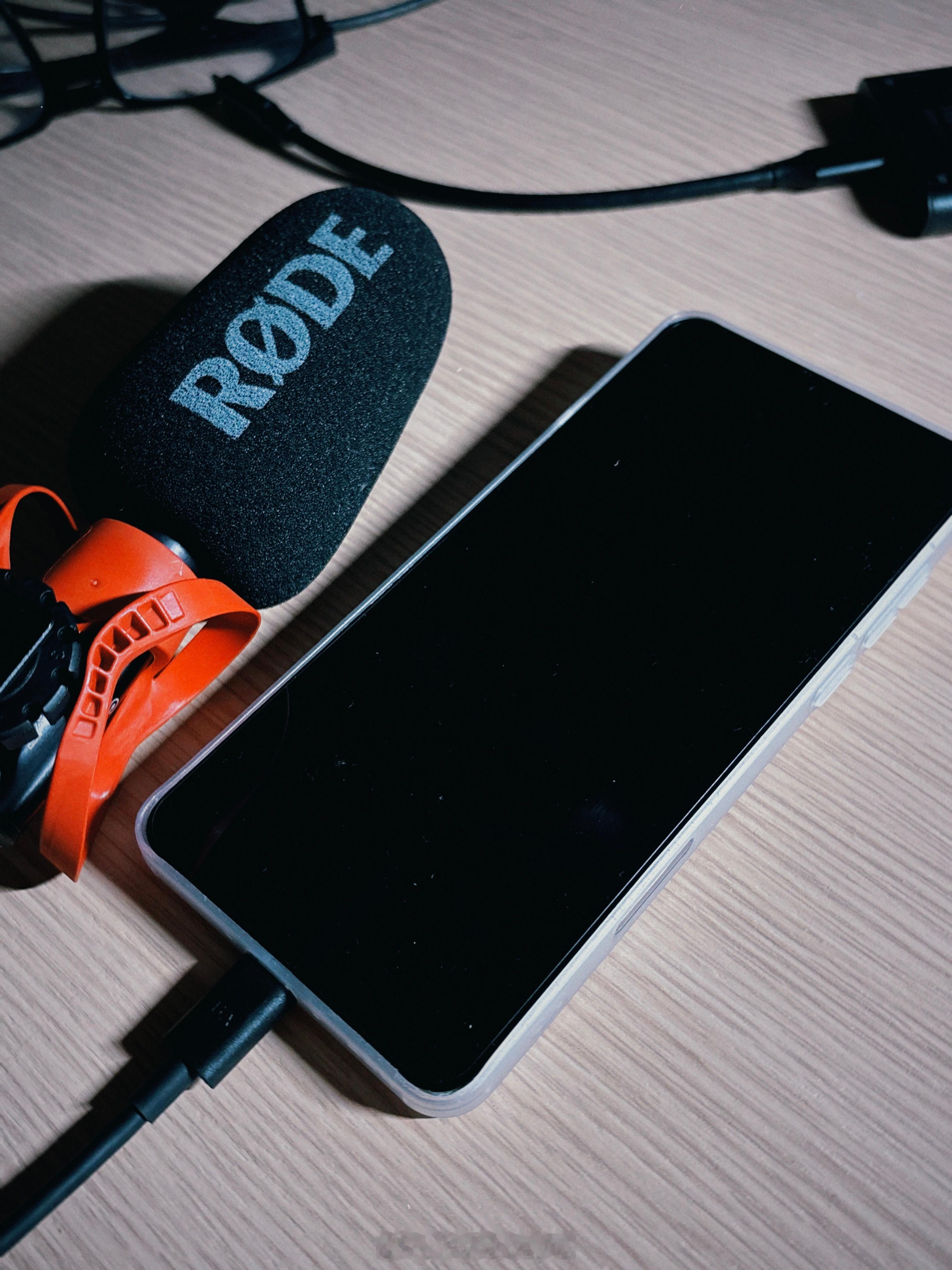 之前用OPPO X8U 拍视频时无论接什么外置麦克风大疆也好 MONA也罢录出来