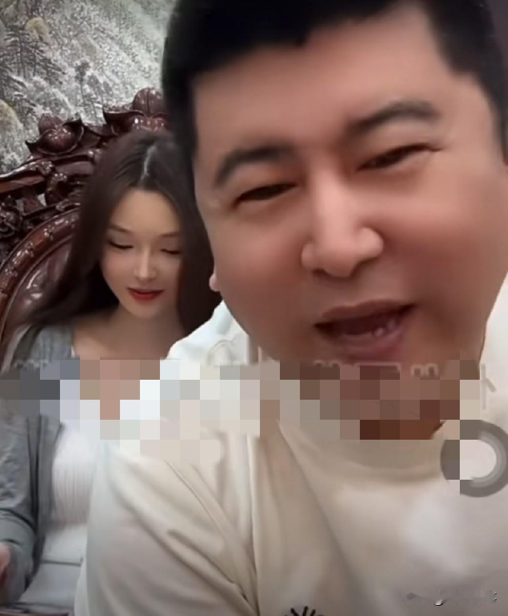 亿人忠哥承诺愿掏30万救治铁岭小辉！

             亿人忠哥透露铁