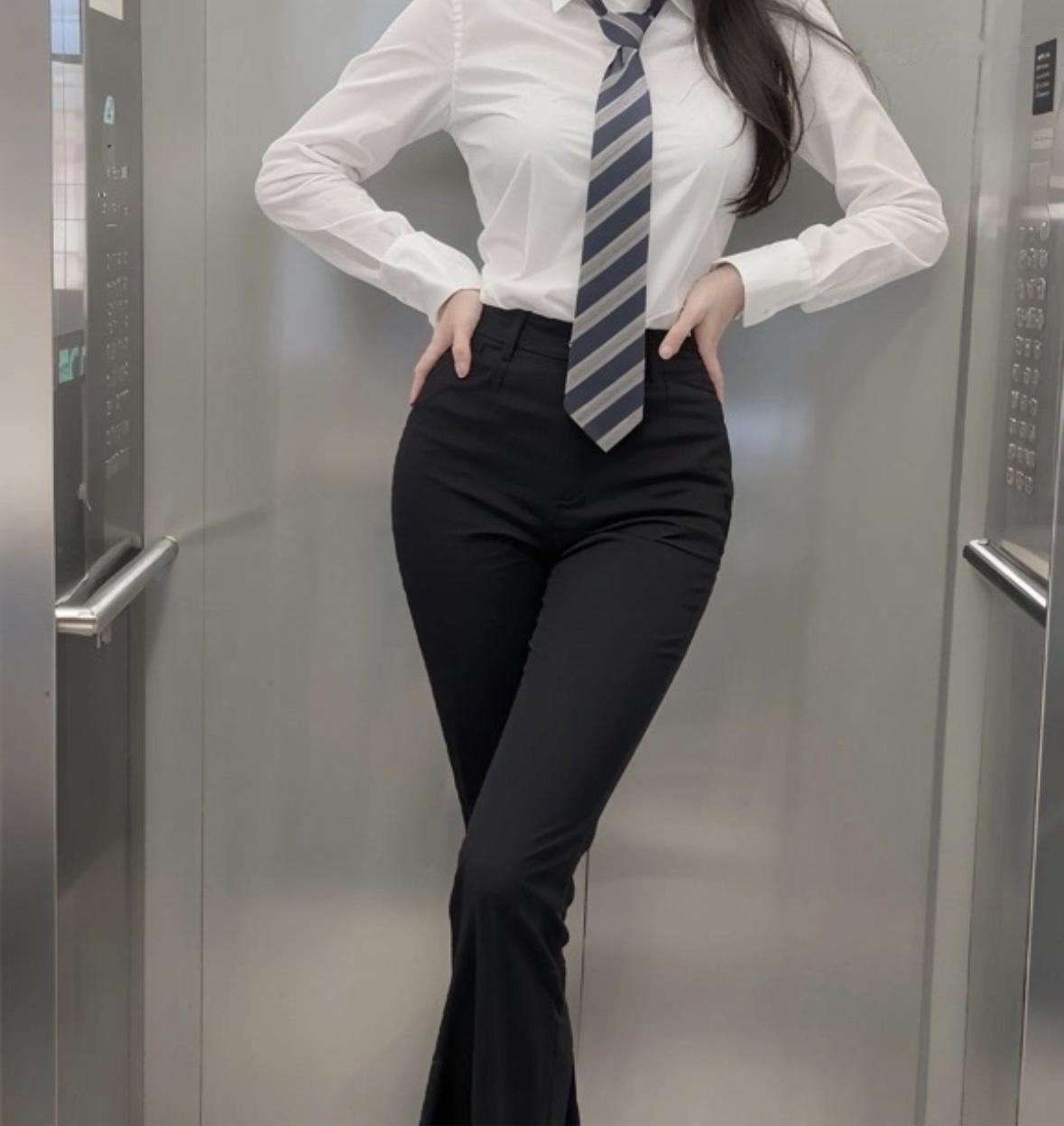 什么样的身材美到犯规? 
制服