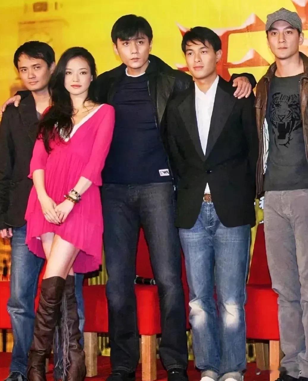 吴彦祖: 我以前总是好奇，那些老头子们为什么总在商场的长椅上坐着。现在我就是他们
