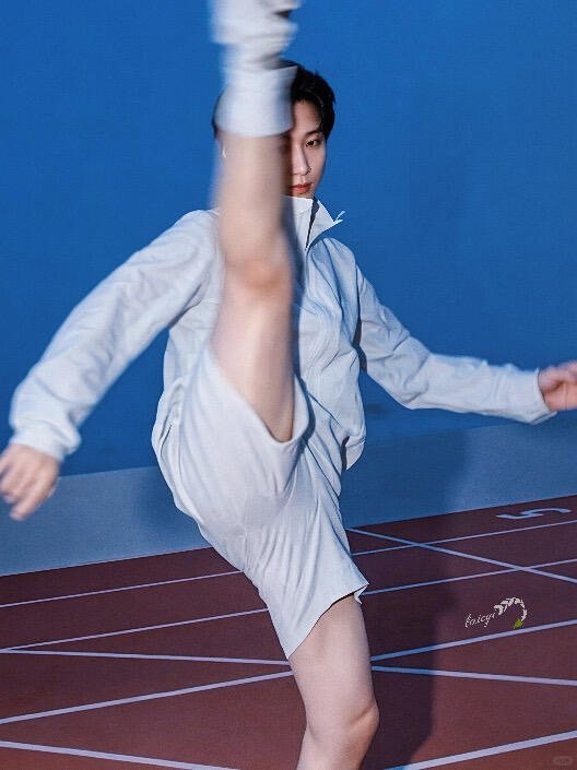 成毅李子园全球品牌代言人  cy 成毅 🈲 快 转，发现 一律❌黑成毅，以万水