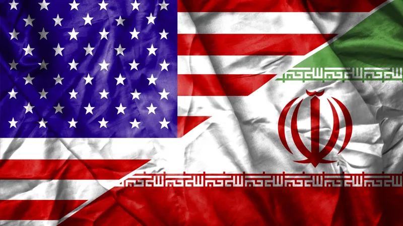 现在伊朗正卡在打还是谈的十字路口，态度很灵活，不是硬刚也不是全服软，核心就是保住