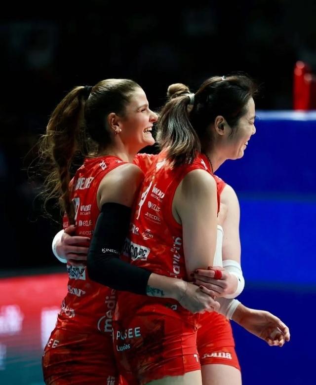 齐里切拉受伤？这对于科内的欧冠四强赛，还是影响挺大的，齐里切拉的背飞还有网前保护