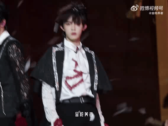 苏新皓是风动还是我心动 不是风动，是我心动啊[苦涩] ​​​