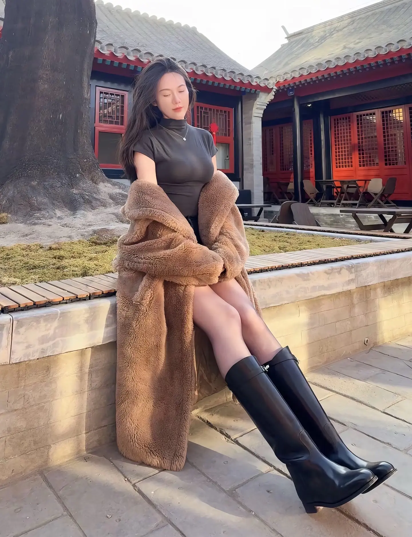 按自己的节奏 做喜欢的事情活在自己的热爱里，而不是别人的眼光里。