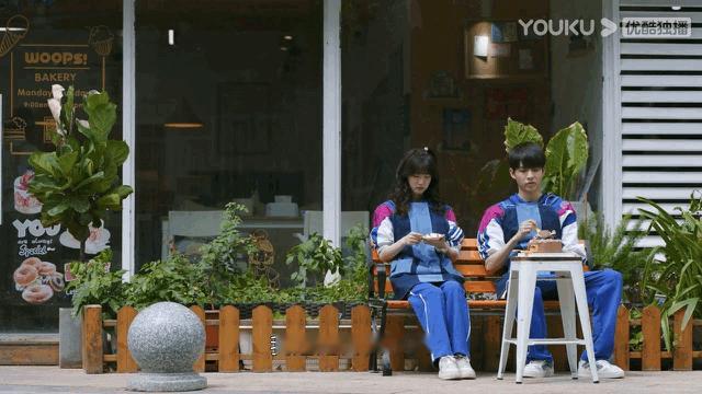 #江晴朗发现父母欺骗自己# 好心疼江晴朗发现父母欺骗自己这么久，而且他们早就离婚