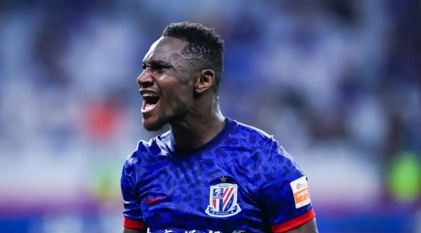 真相曝光！马莱莱要求涨薪，结果被上海申花“解雇”！
近日上海申花球迷老屠在直播时