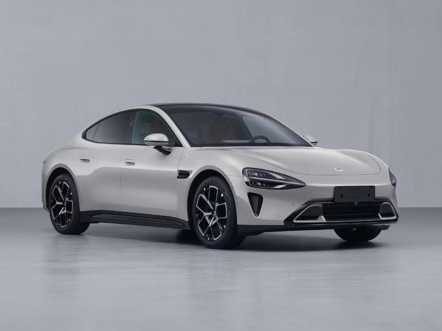 #小米汽车#年轻人的第一辆车？本年轻人要不也来一台？ ​​​