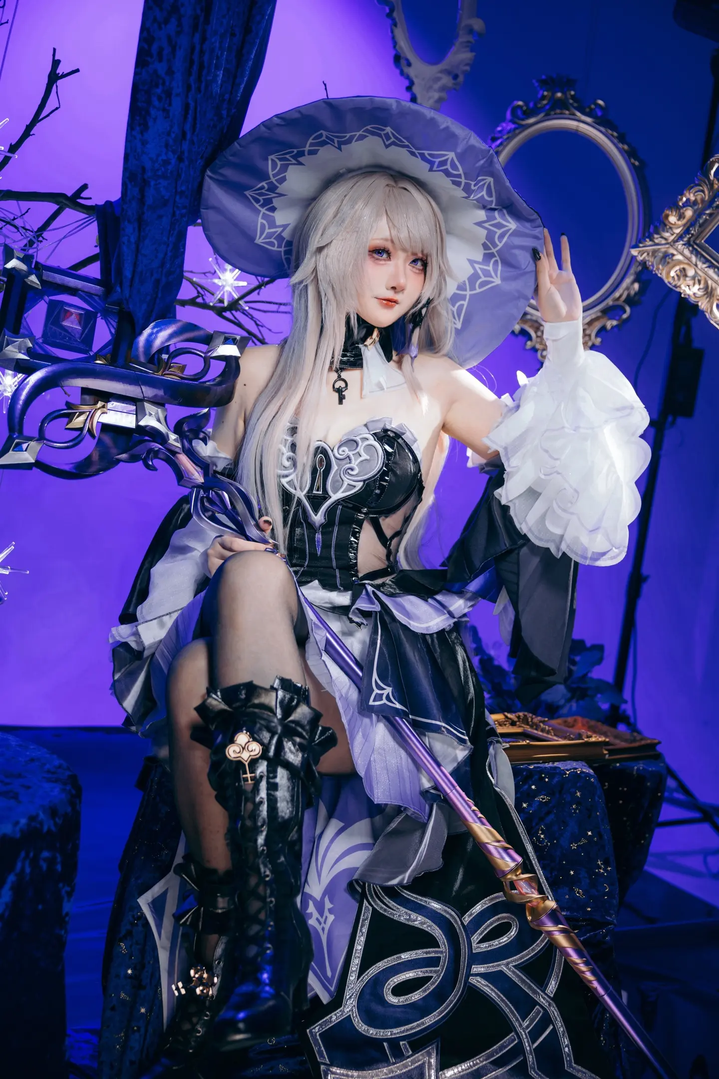 见到大黑塔女士要喊什么？ 📷