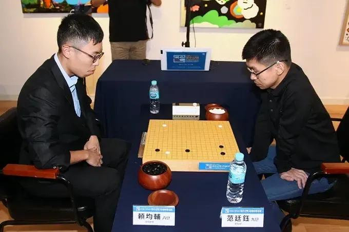 国手山脉杯中国队韩国一日游



第10届国手山脉杯国际围棋赛于2014年创办，