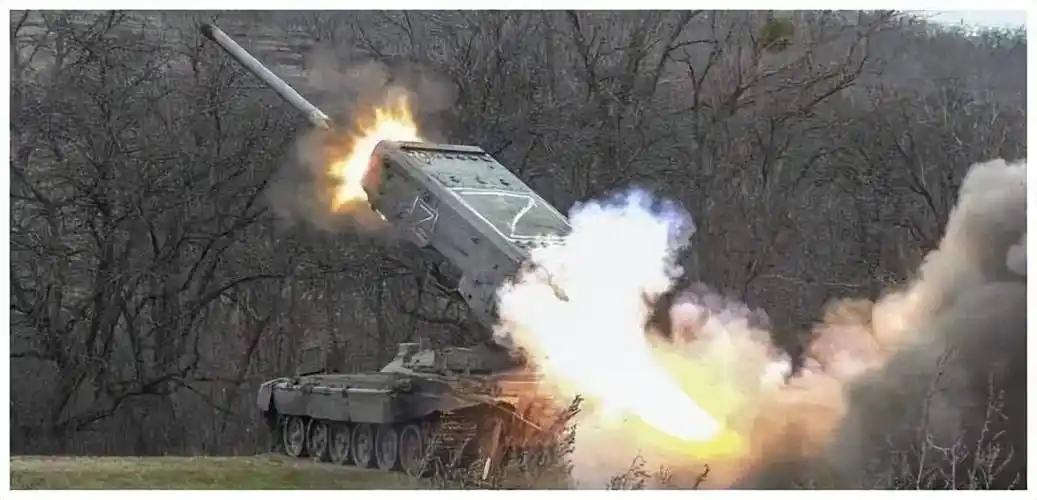 乌军老兵直呼地狱！24枚齐射汽化一切，躲进战壕竟是找死？

在俄乌战场顿巴斯方向