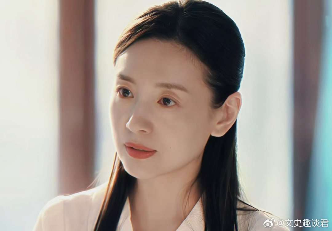 董洁新剧被拐深山真相大白 文毓秀这一生，每一次伸手帮人，都是在把自己往深渊里推。