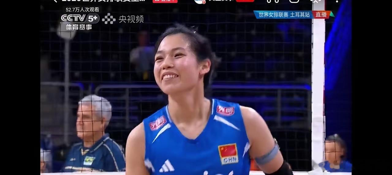 好！中国女排第3局25比19大比分胜巴西女排，啃下了世界排名第2一块肉！这局胜在