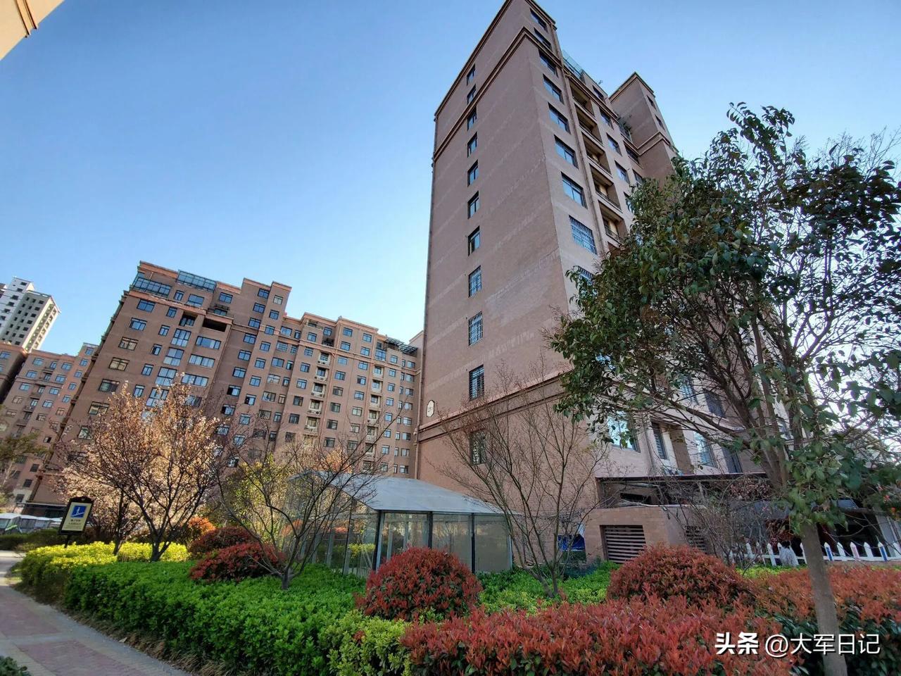 真服了我这表弟！倒腾一套房半个月赚7万，却总找我借几百块
 
一套房东要价78万