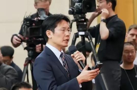 伊朗重建需3000亿美元基金，高市早苗同意参与支付，日本炸锅了一边倒的抱怨都怪中
