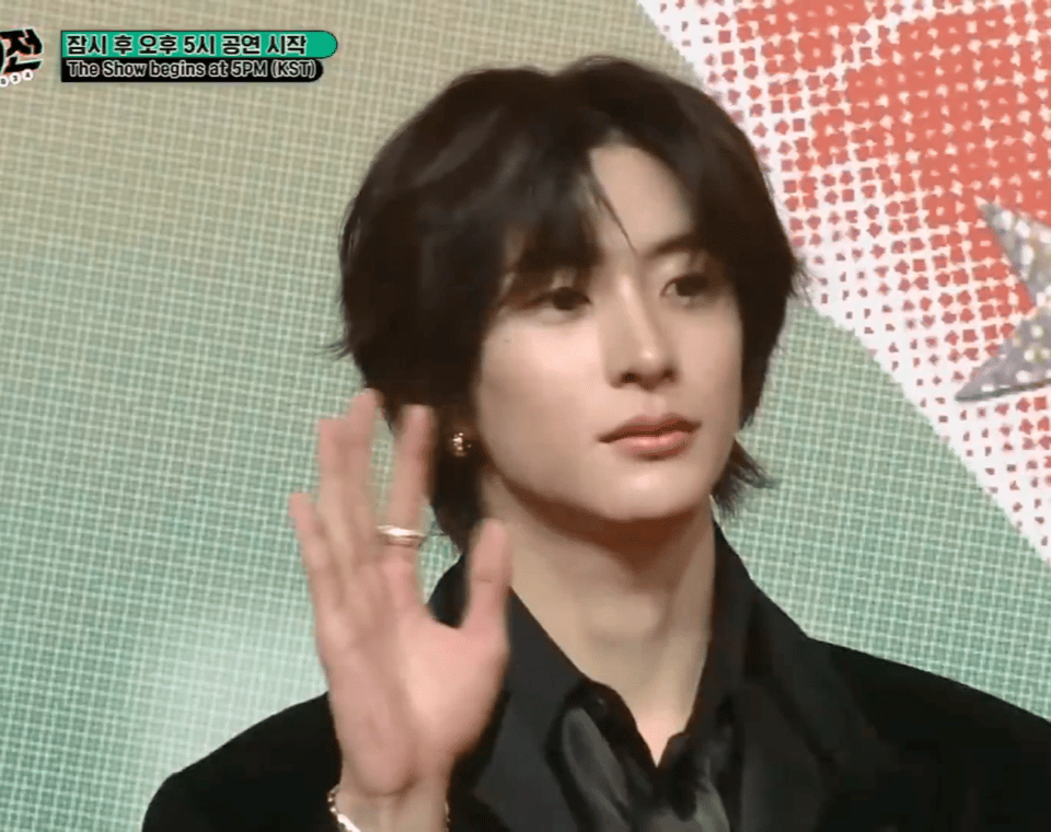 RIIZE歌谣大战红毯 李灿荣Anton生图&新闻图 