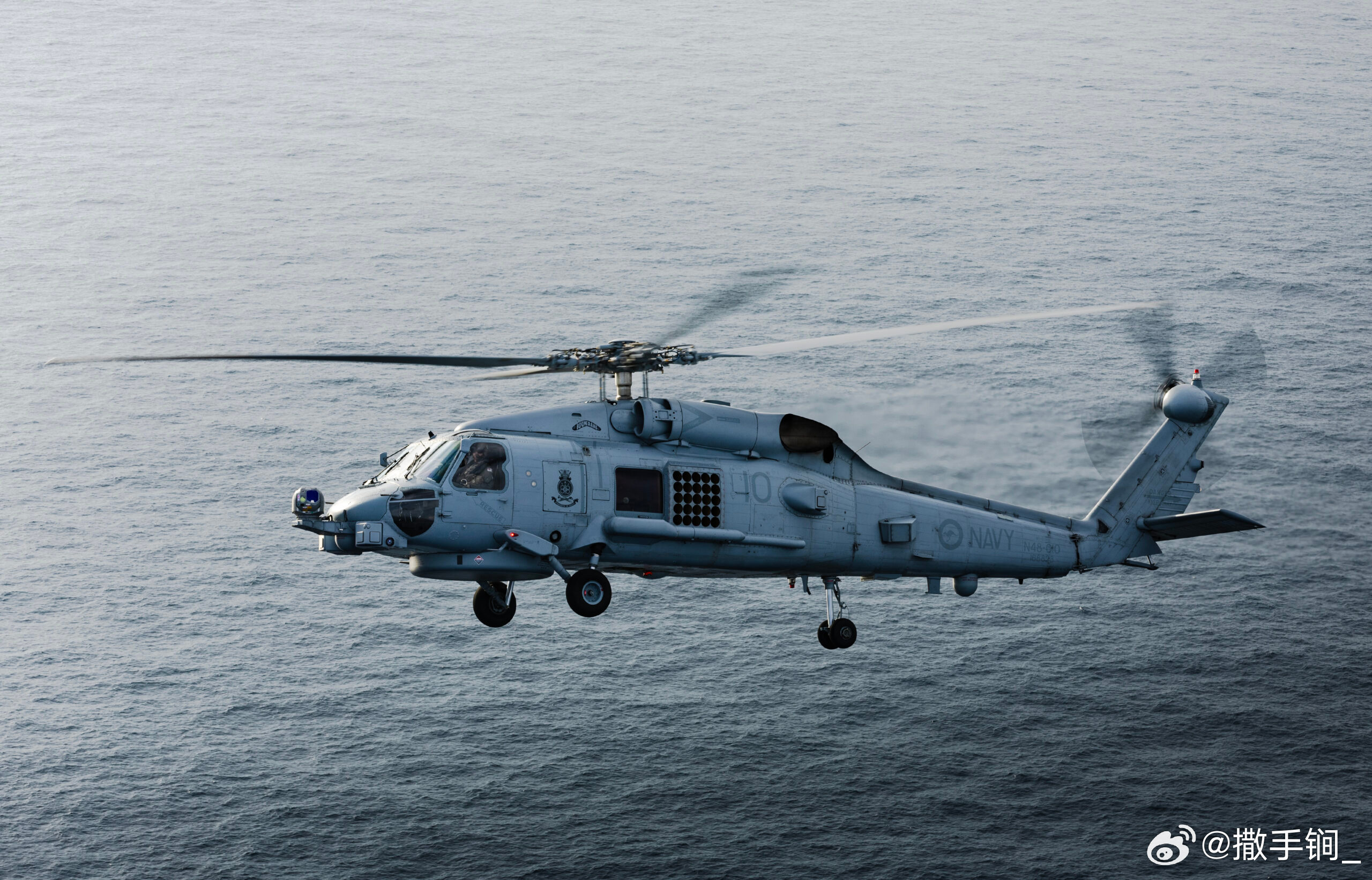 澳大利亚国防部发了个“关于与中国海军不安全且不专业互动的声明”，声称3月4日澳军