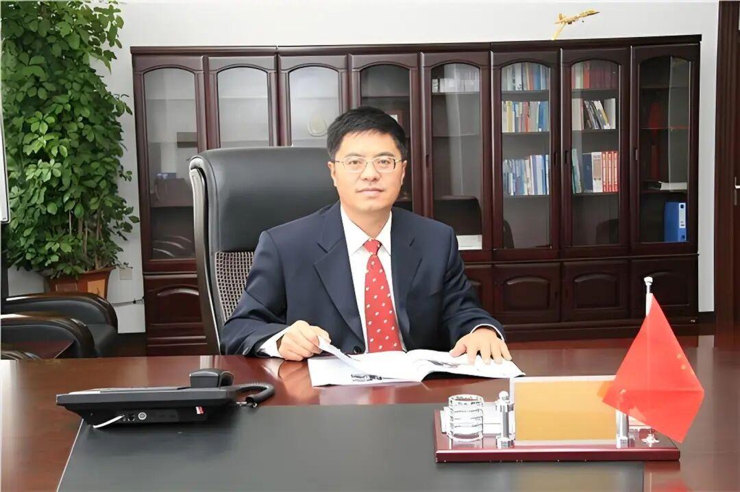 市文教战线标兵
省三育人先进个人
市专业技术拔尖人才
鸡西市名校长
黑龙江省骨干