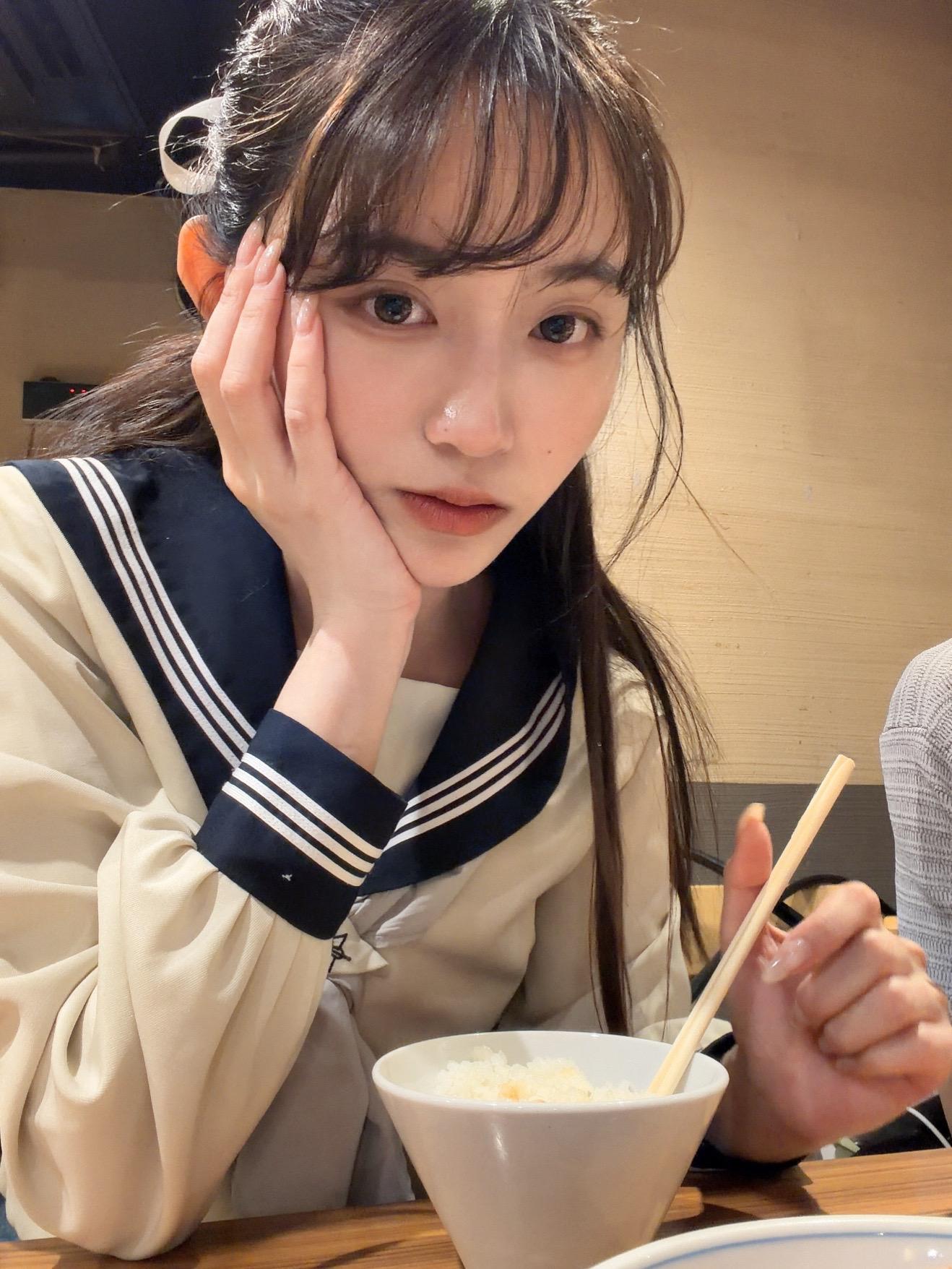 在鸭川骑车的一天🍙🦽 和好朋友们在京都吃到了很好吃的烧肉 还在太阳...