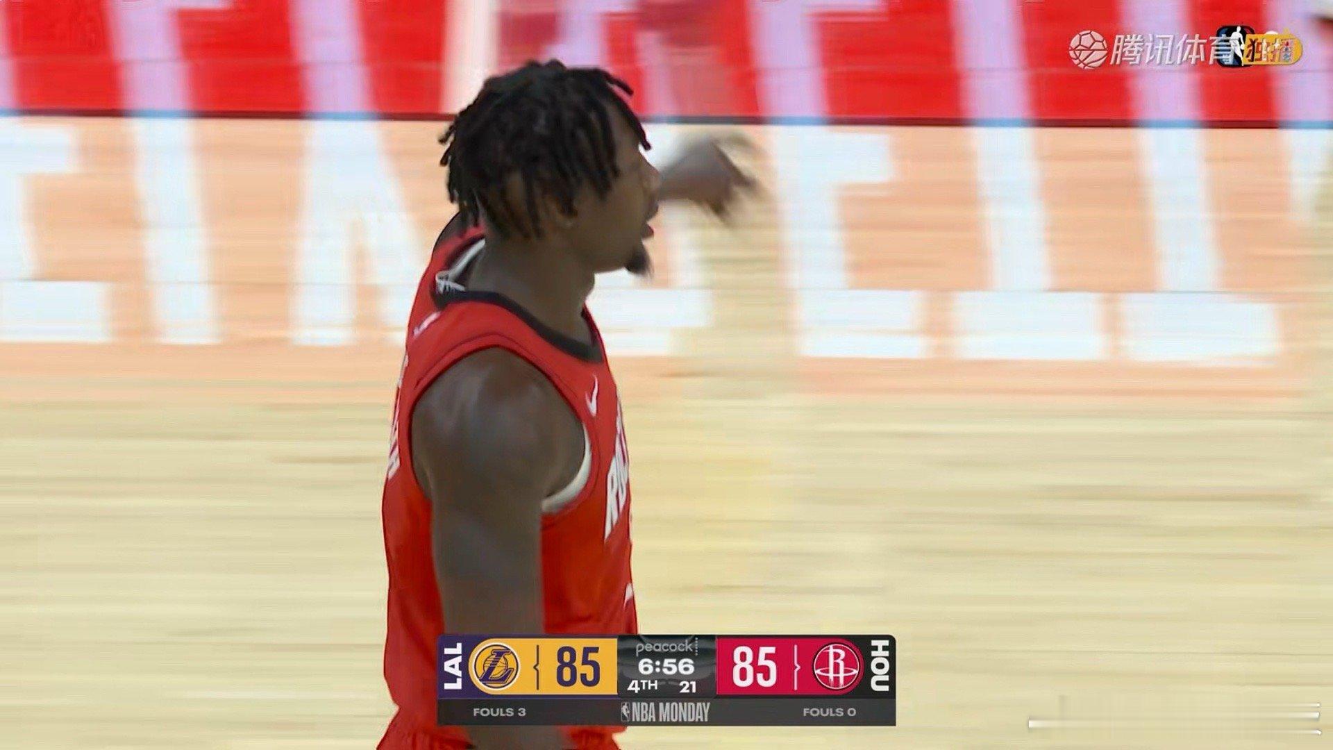湖人进攻断电了4分钟！斯玛特受伤了 湖人vs火箭