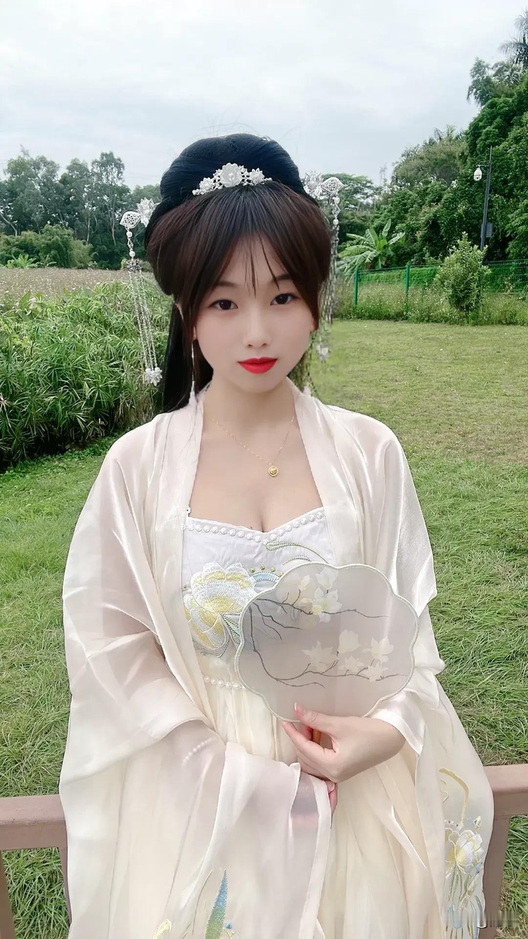 #哪种身材最迷人呢##汉服小姐姐# 
