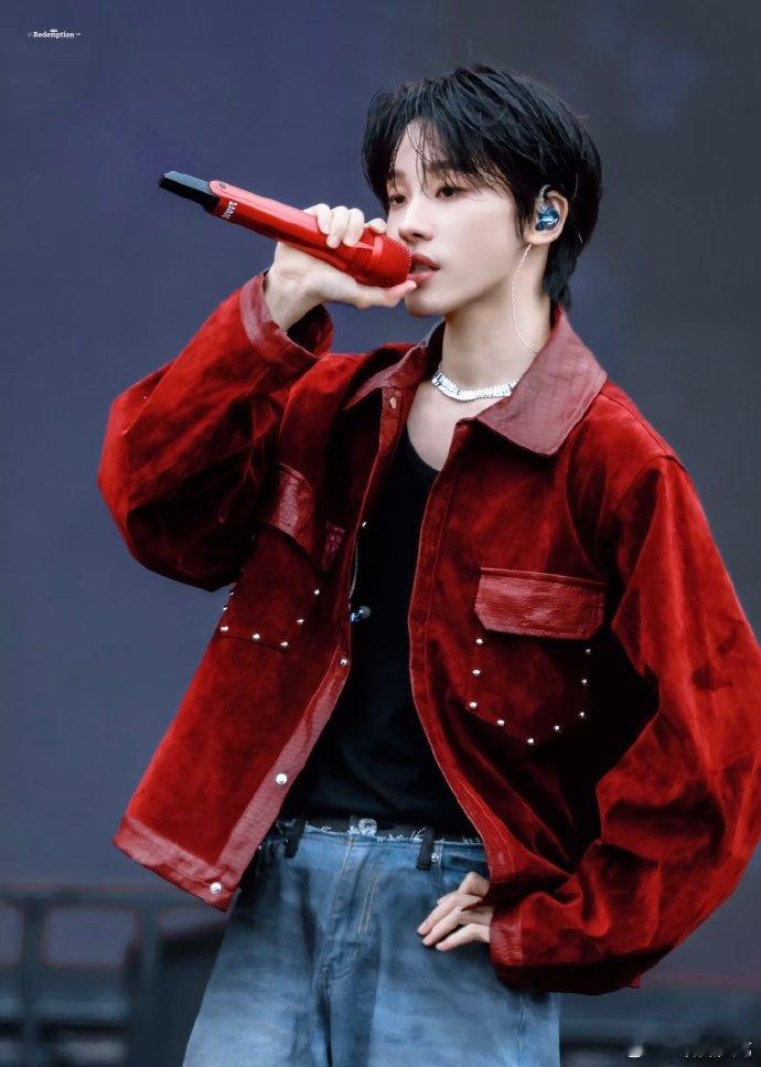 青你老秀人愿旗下员工得音综冠军内娱最靠谱老板提名连淮伟！祝员工拿冠军这事，他是认