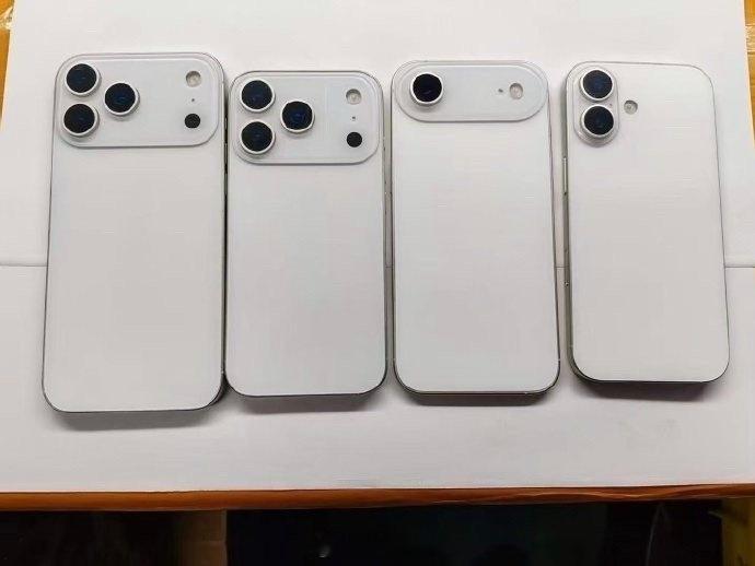 iPhone17ProMax最新机模不知道到时候会不会有网友给小米正个名，说ip
