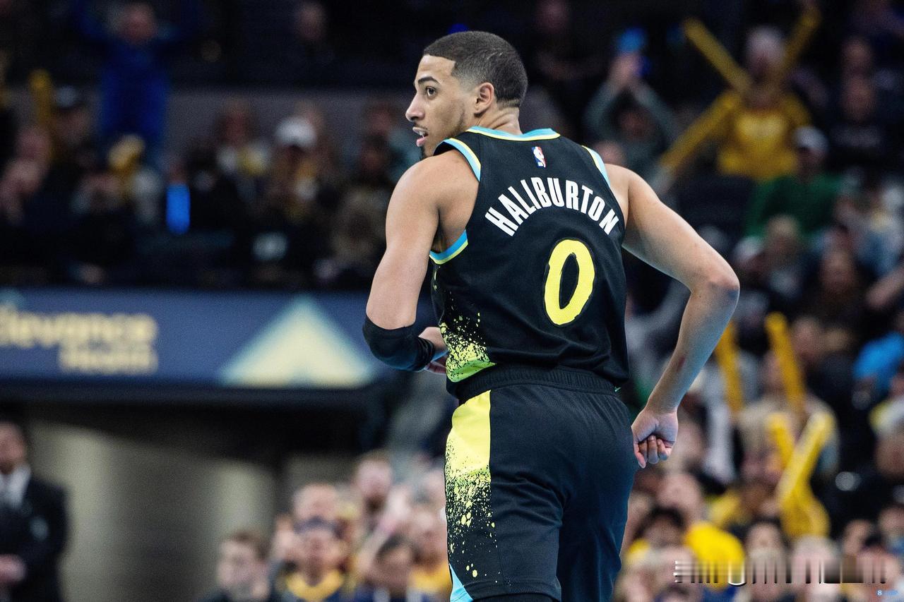 NBA全明星周末：
  本次的MVP会是谁呢？
  詹姆斯？
  杜兰特？
  
