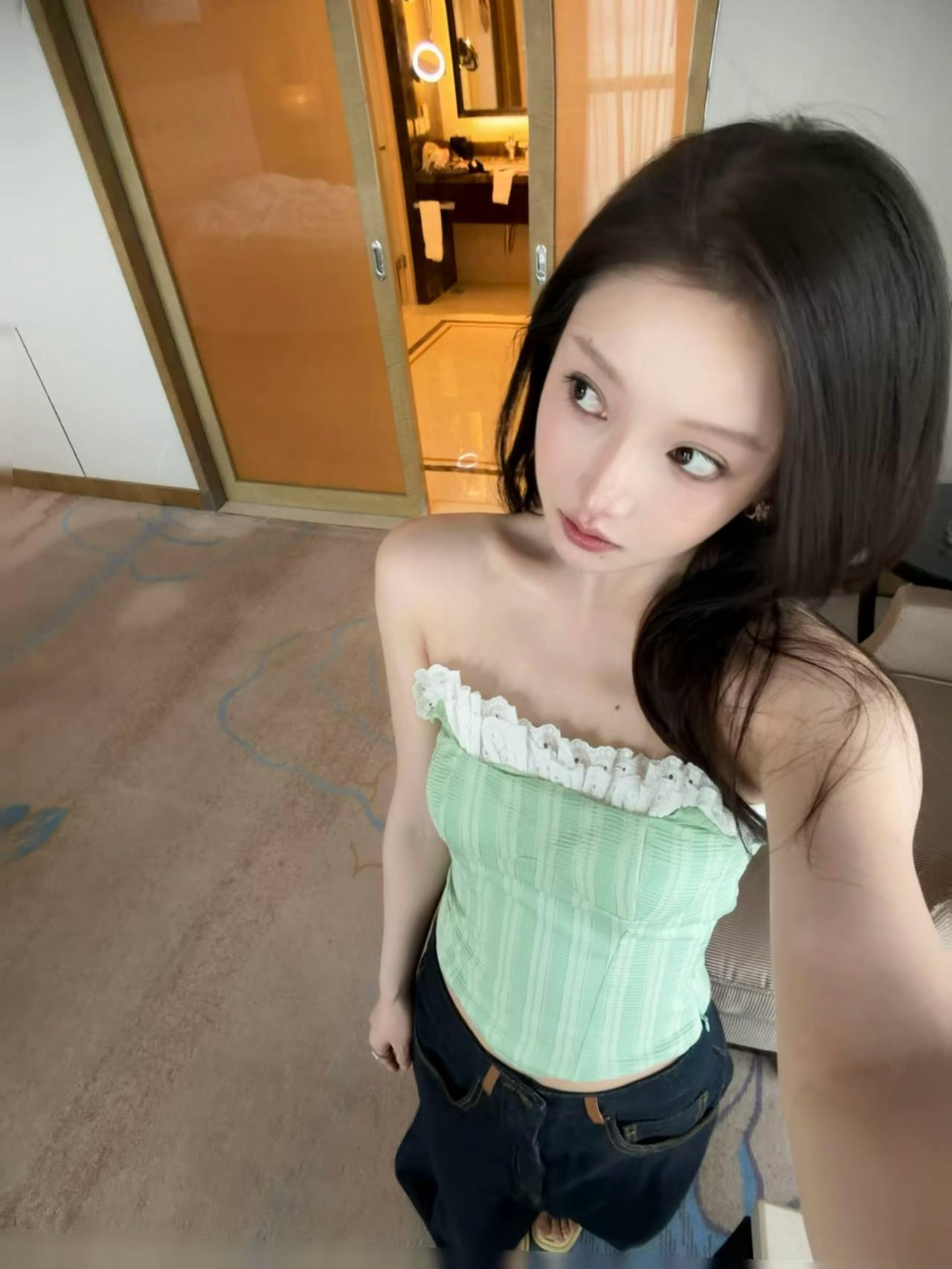 姜贞羽