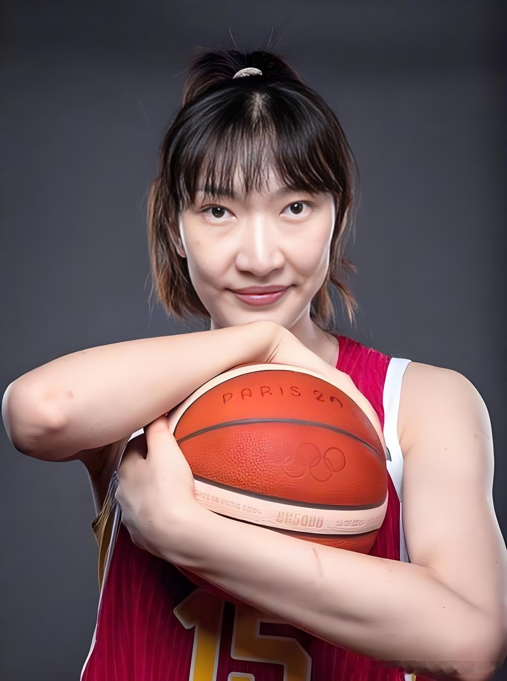 韩旭闪耀WNBA季前赛，自由人虽败犹荣北京时间4月26日，WNBA季前赛继续进行