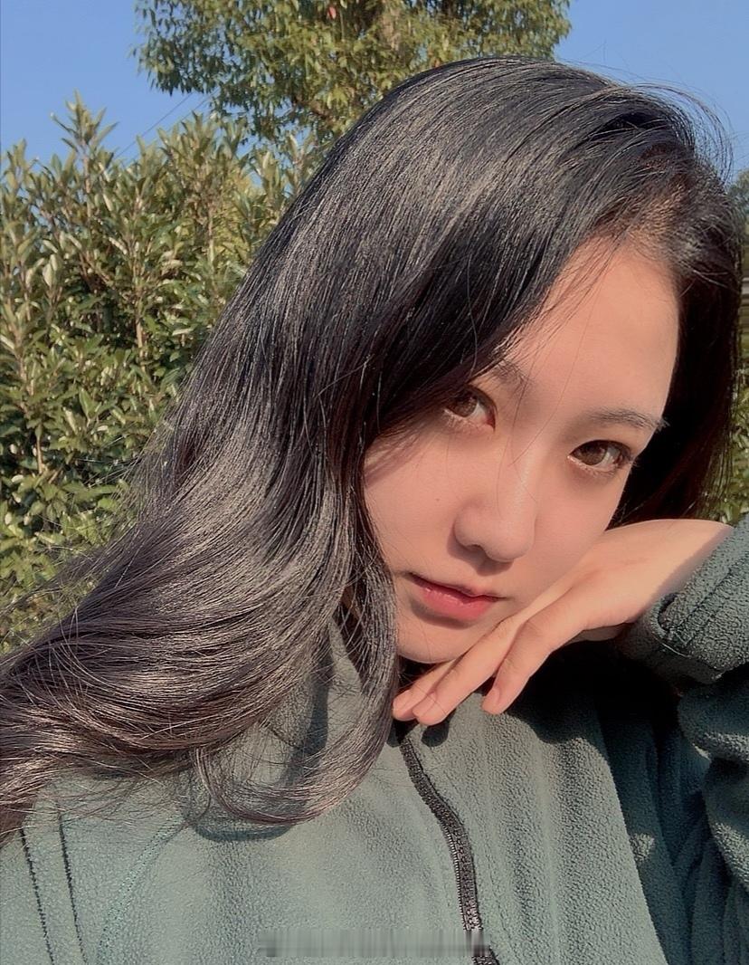 来自浙江传媒学院 漂亮的双子座姑娘 坐标杭州[心] ​​​