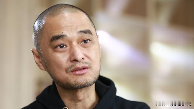 亿万富豪冯唐说了一句扎心的话：只有穷人，才会痴迷技术；只有笨人，才会想着先把事做