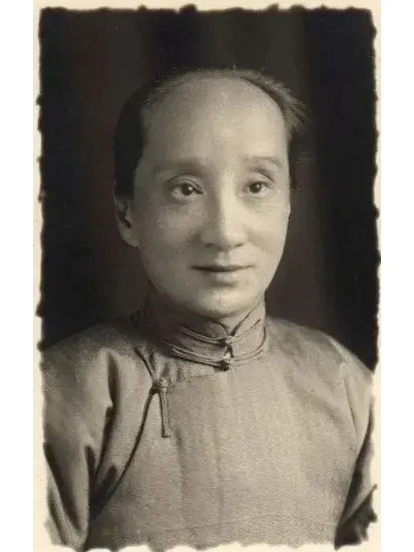 朱安想把鲁迅著作版权卖掉，众人前来劝阻，她气得要死：“都说要保存先生遗...