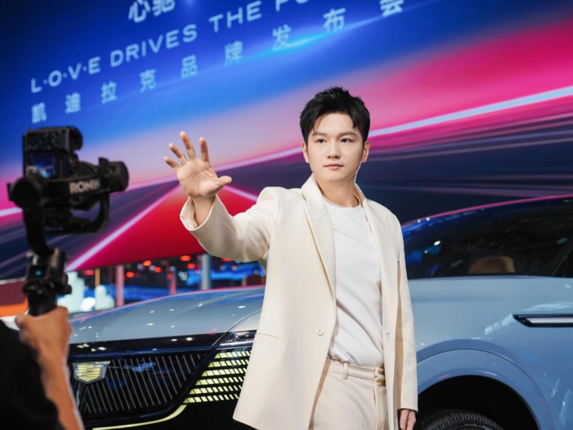 樊振东代言的车，凯子太有体面了，什么样的人，什么样的车，奔赴了！
平时看起来软软