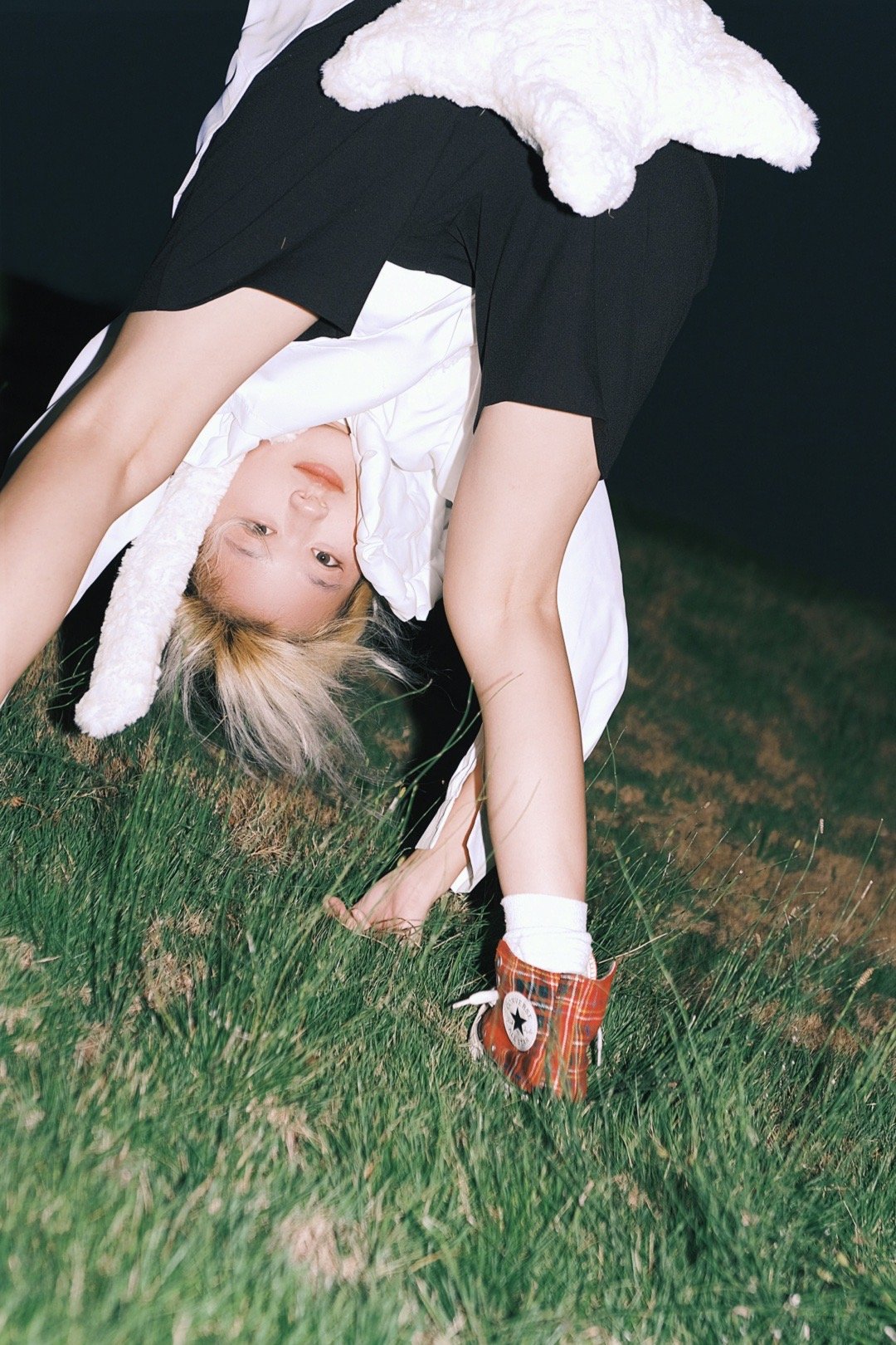 就喜欢在草地上蹦蹦跳跳！ ​​​