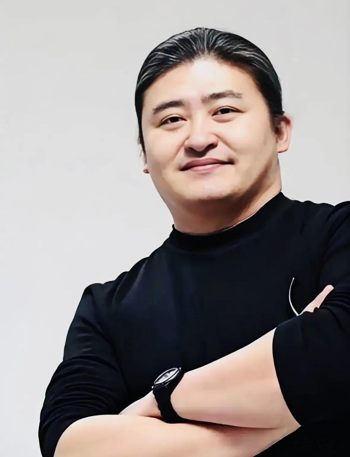 一代艺术家刘欢走了，
他不是死于折腾，
也不是死于贫穷，更不是生活不顺，而是被岁