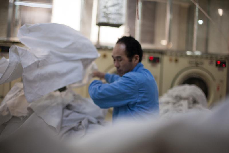 专家建议床单枕套最好一周洗一次，可这对于很多人来说，真不是件容易事儿。医生说，一