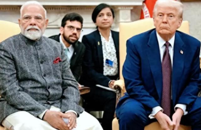 令人意外！印度全部主要炼油厂均表态，将不再采购俄罗斯3月和4月装船的原油。要知道