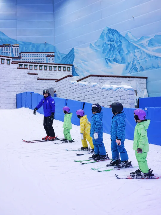 果然滑雪得趁早，五六岁无痛学滑雪真的太香