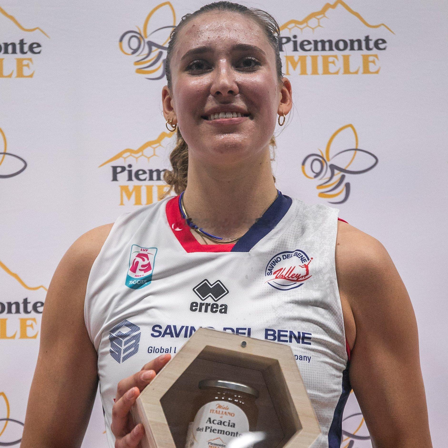 🎙️安特罗波娃评价瓜姐：❓您有机会与世界上最好的二传手之一并肩作战：41岁、曾