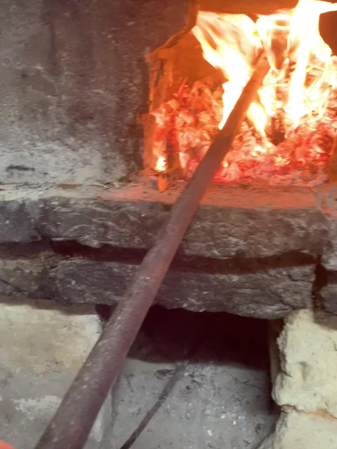 再多的山珍海味都比不上家乡的一碗热气腾腾的柴火粥 还有我那日思夜想 总...
