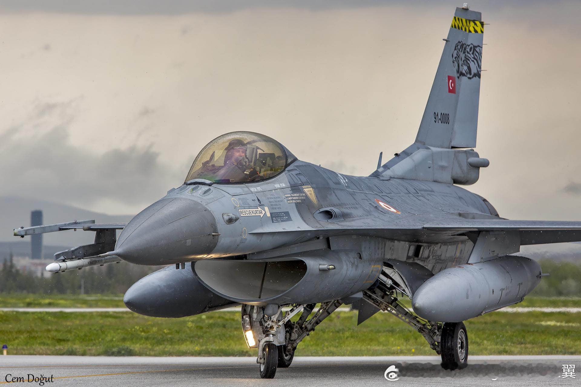 带米格-23击坠标记的土耳其F-16 Block40 CCIP，2014年3月，