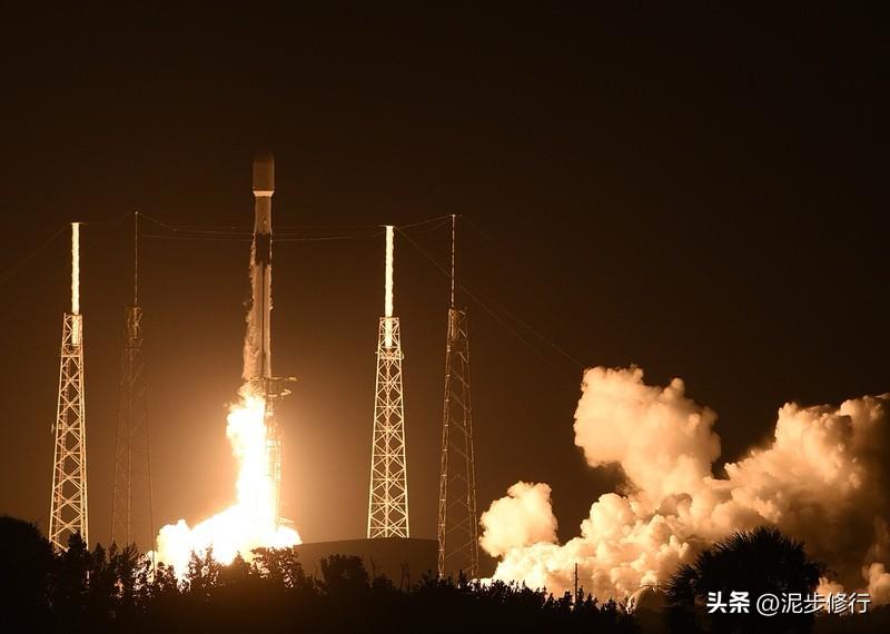 【上周大事件汇总！】

上周末消息面不平静，国际局势+国内政策双管齐下，美股回调