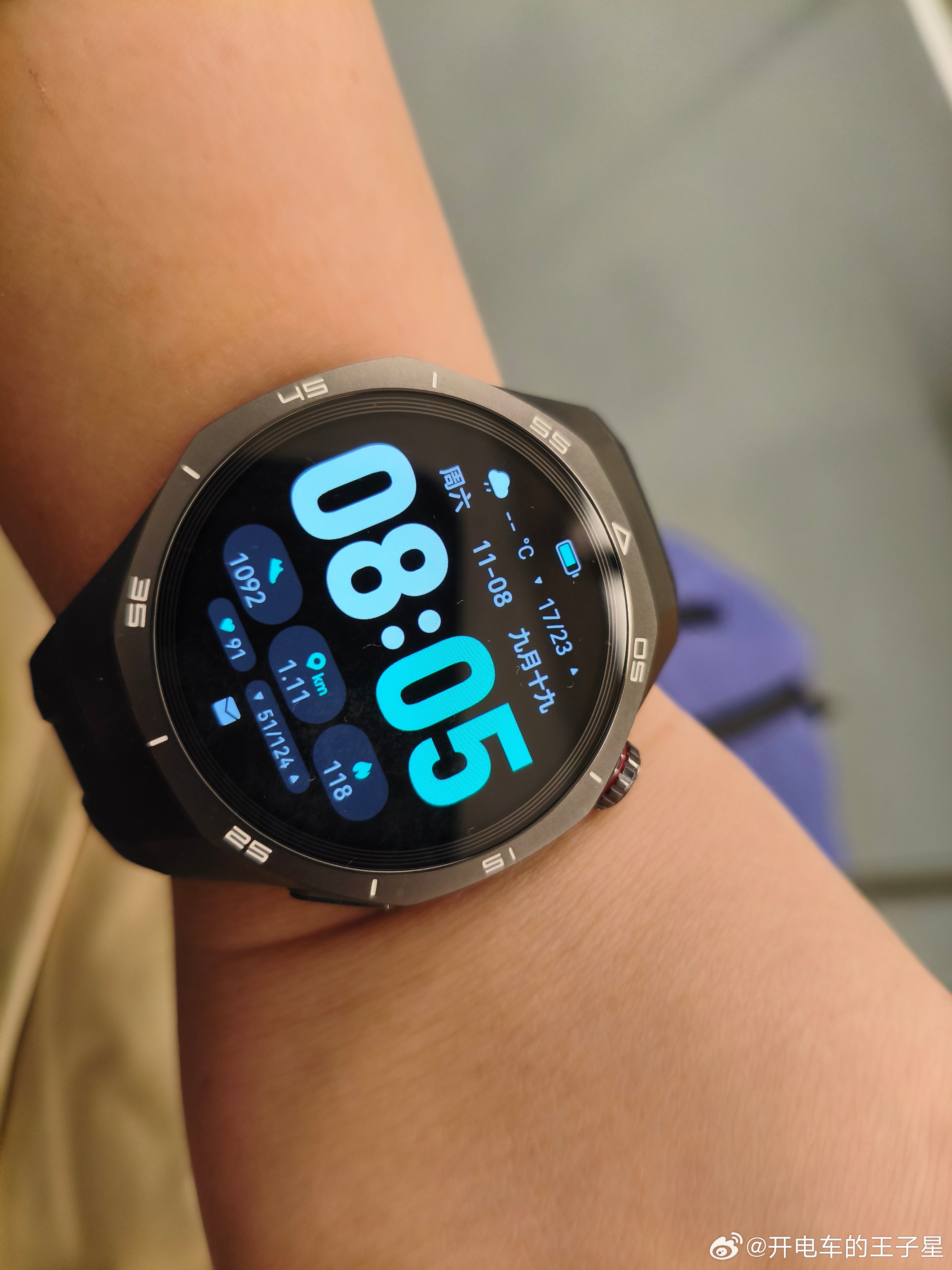 今天要飞7个小时[捂嘴哭][捂嘴哭]上海到腾冲[捂嘴哭][捂嘴哭]这应该是在国内