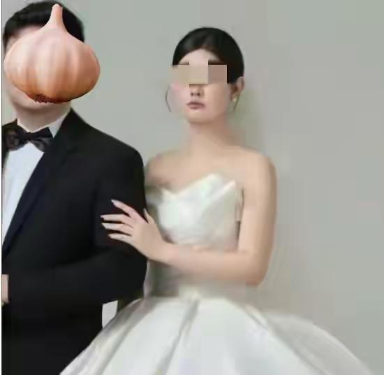 用两个字表达“痛心”