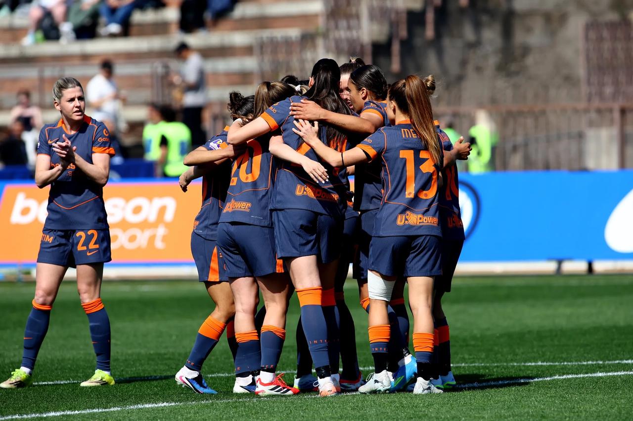 国际米兰女足在意大利女子足球甲级联赛中5比2击败拉齐奥，在比赛中，乌拉尔特、玛古