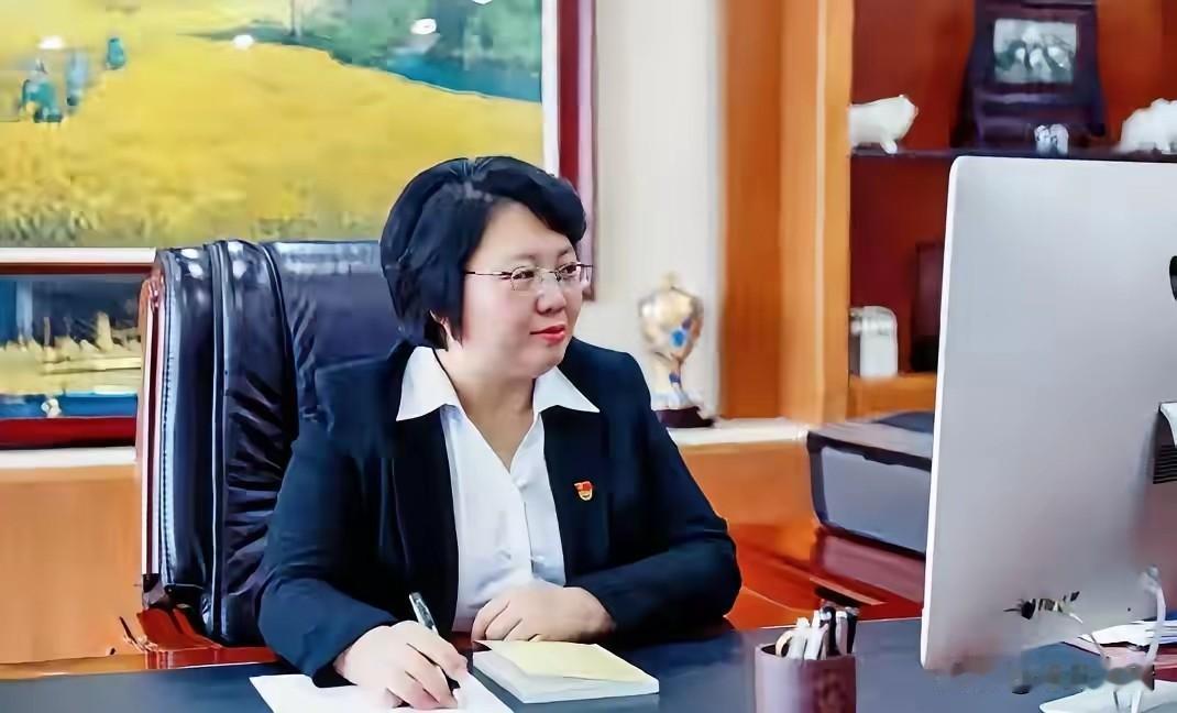 女中豪杰！山东诸城女首富郑思敏，曾任职央视，放弃北京都市生活回乡接班，如今带20
