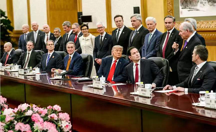 本次访华，美国政商代表都来了，但政客是主角，商界大佬似乎是跟随着，从这个阵容就能