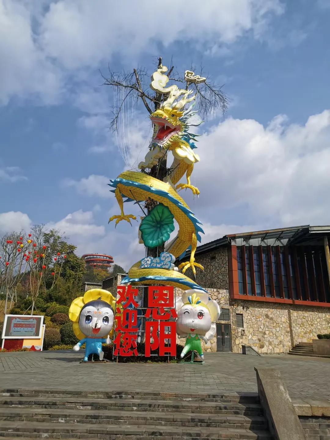 四川巴中……恩阳古镇旅游：
  恩阳古镇最初是一个水码头，在水运占据主导的古代一